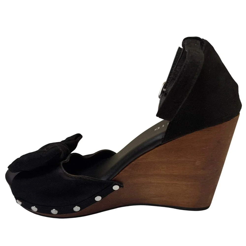 Torrid‎ Black Suede Wedge Sandals Ankle Strap Bow Studded Platform Wooden 8.5
